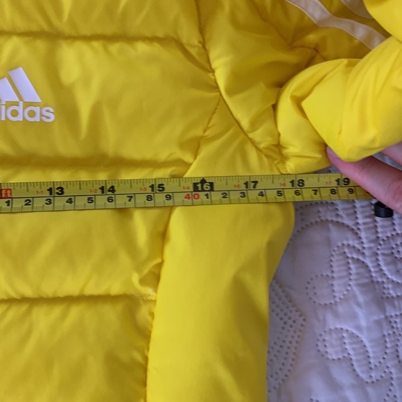Adidas Bright Yellow Lightweight Puffer jacket Size S - Picture 12 of 14